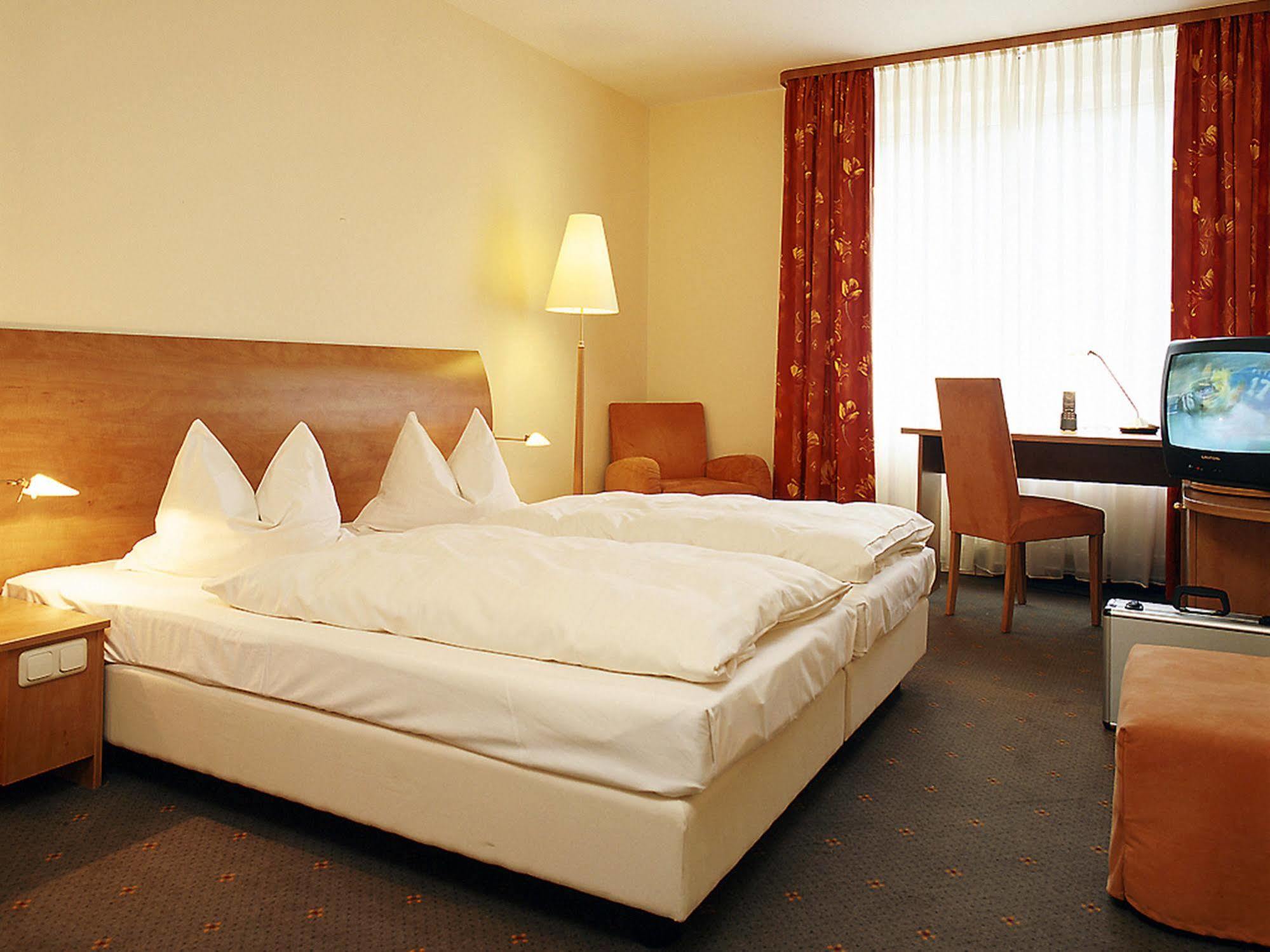 Hotel Mercator Itzehoe-Klosterforst חדר תמונה